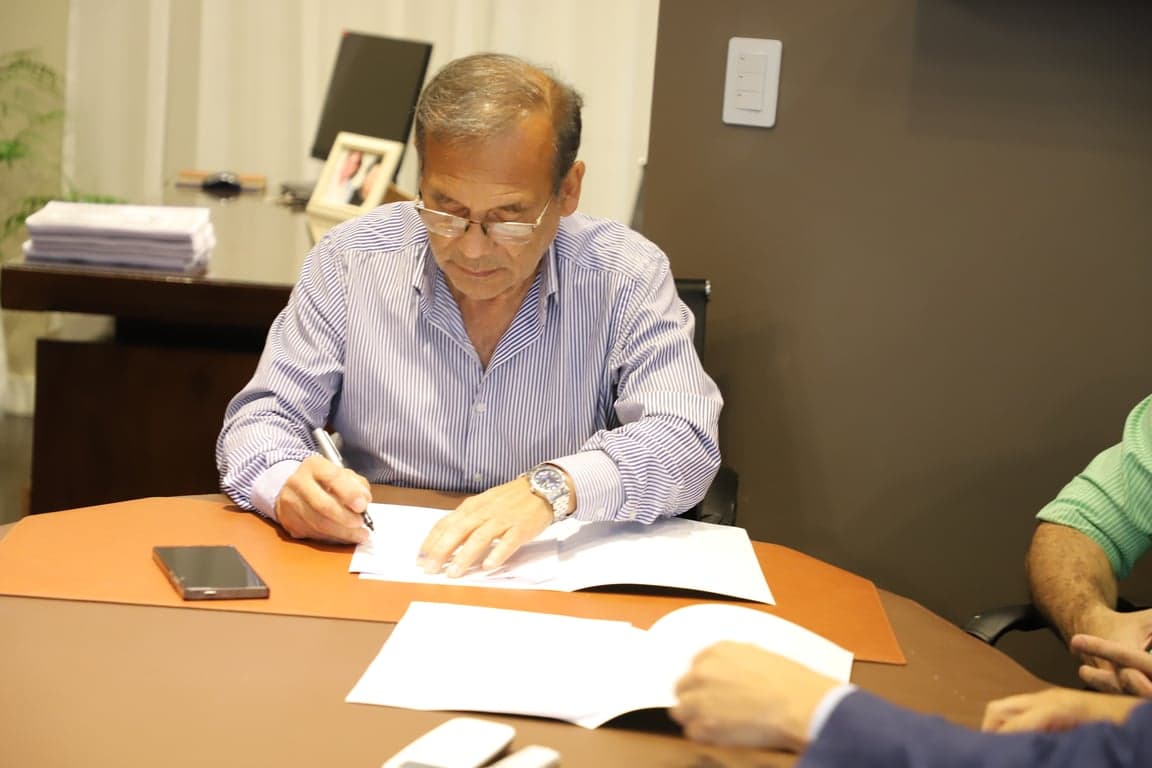 El ministro Cardozo firmó un acuerdo con la Asociación de Anestesia, Analgesia y Reanimación