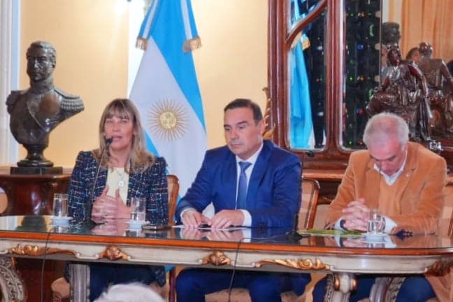 Valdés instó a “revolucionar la industria apostando al futuro cárnico de Corrientes”