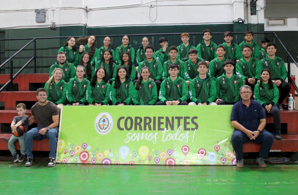 Terrile despidió a las selecciones sub-18 de vóley que representarán a Corrientes en el Nacional de Posadas