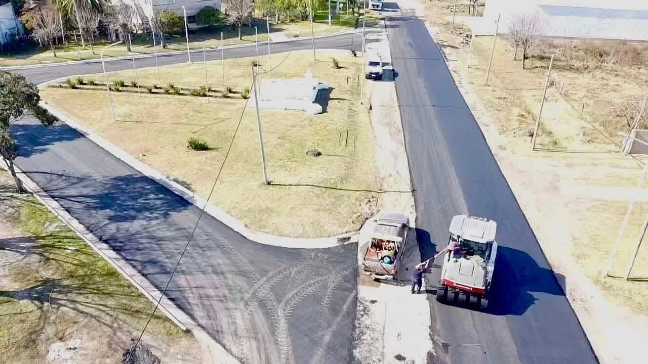 Valdés recorrió obras de infraestructura urbana en Sauce