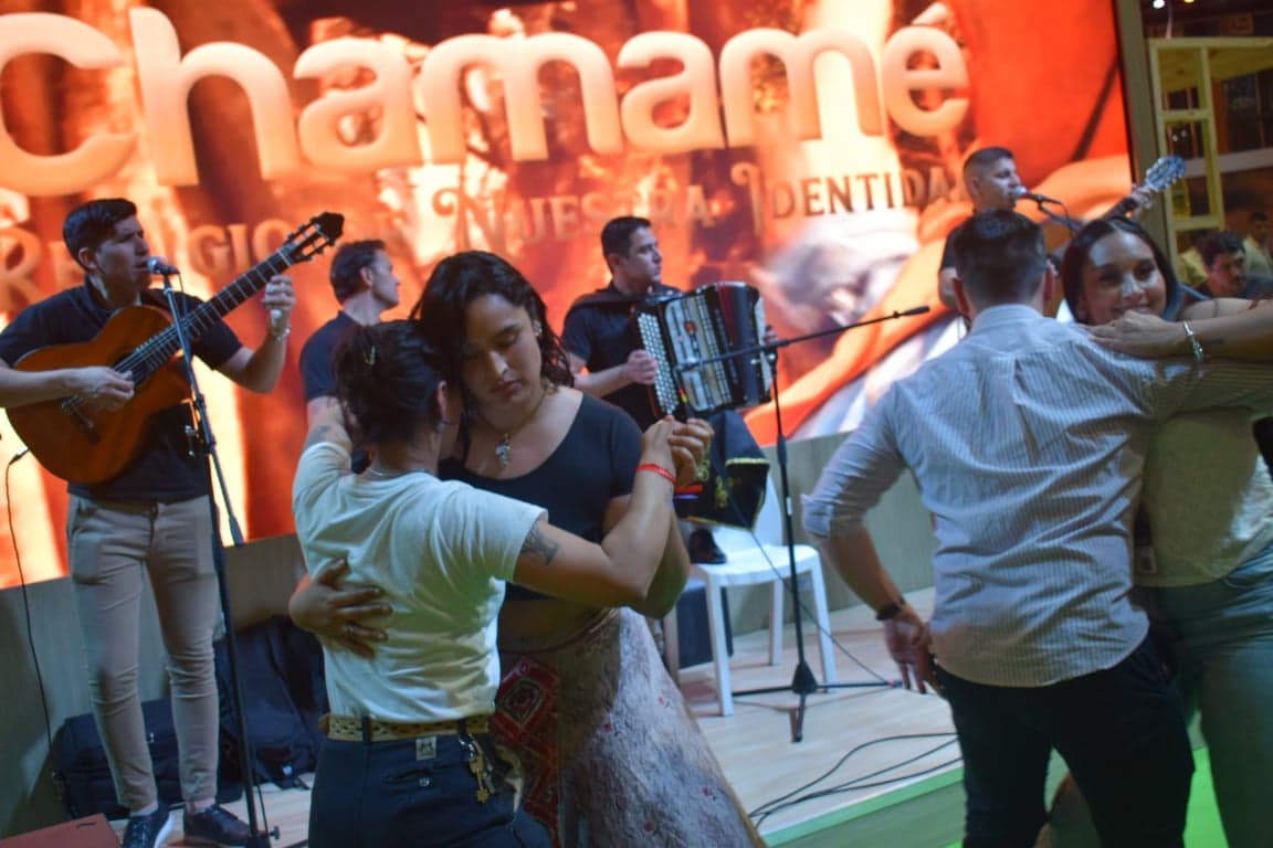 Corrientes tiene Payé: la propuesta turística que seduce a miles de visitantes en la FIT 2025