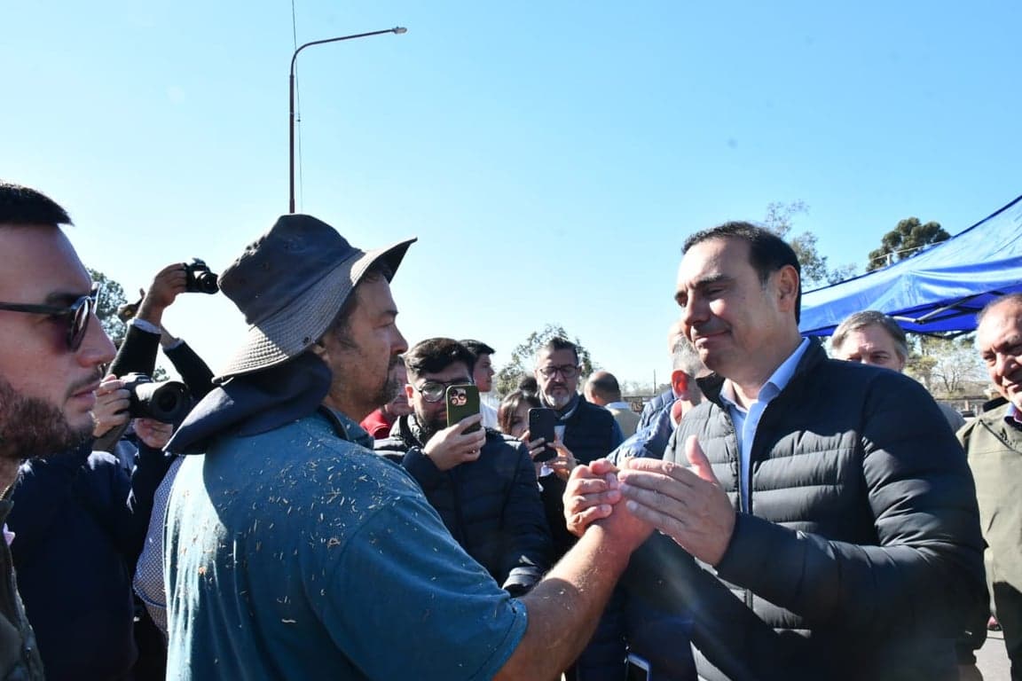 Valdés inauguró en Libres la repavimentación e iluminación de la RN 117 y la vía principal del Parque Industrial