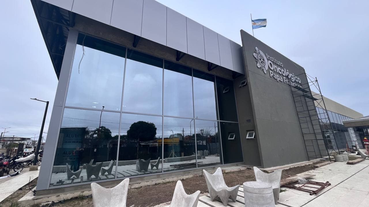 El Ministro de Salud verificó el avance del Instituto de Oncología