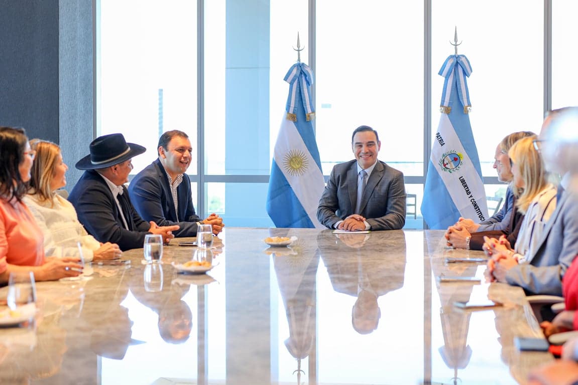 Valdés recibió a gobernador paraguayo y avanzaron en desarrollo regional